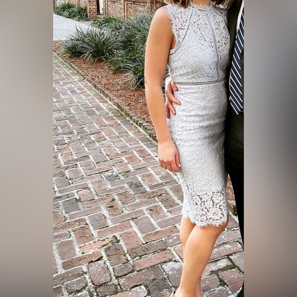 Dress - Picture 3 of 3